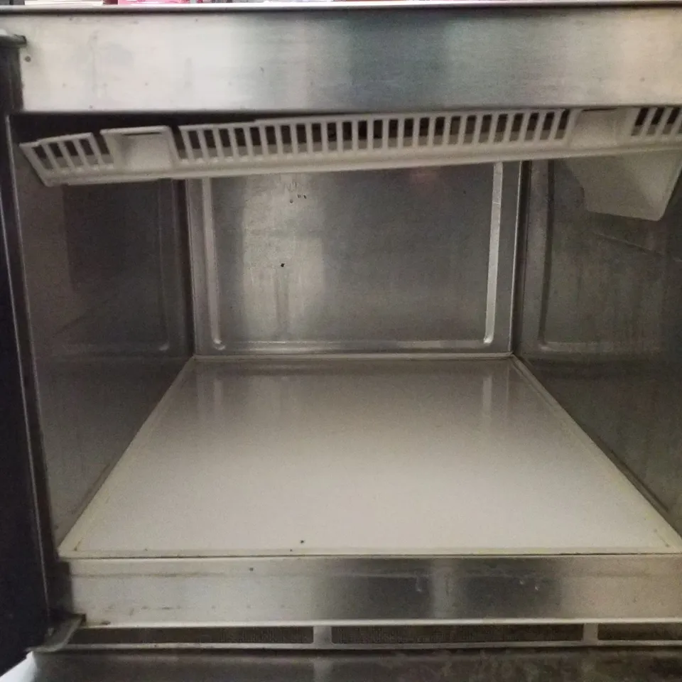 MENUMASTER COMMERCIAL MICROWAVE OVEN – MODEL RFS511TSW13