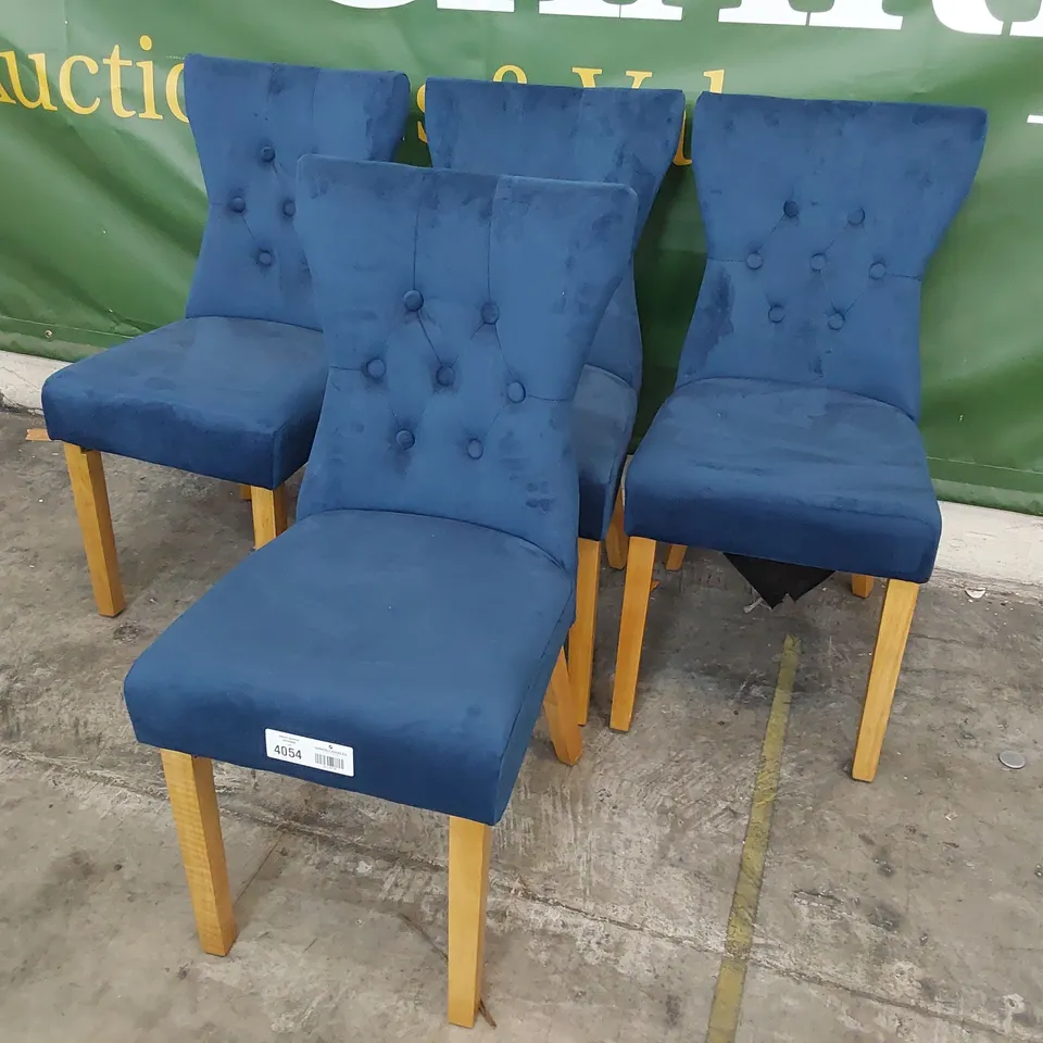 SET OF FOUR UPHOLSTERED BUTTONED BACK DINING CHAIRS BLUE PLUSH ON NATURAL WOOD LEGS