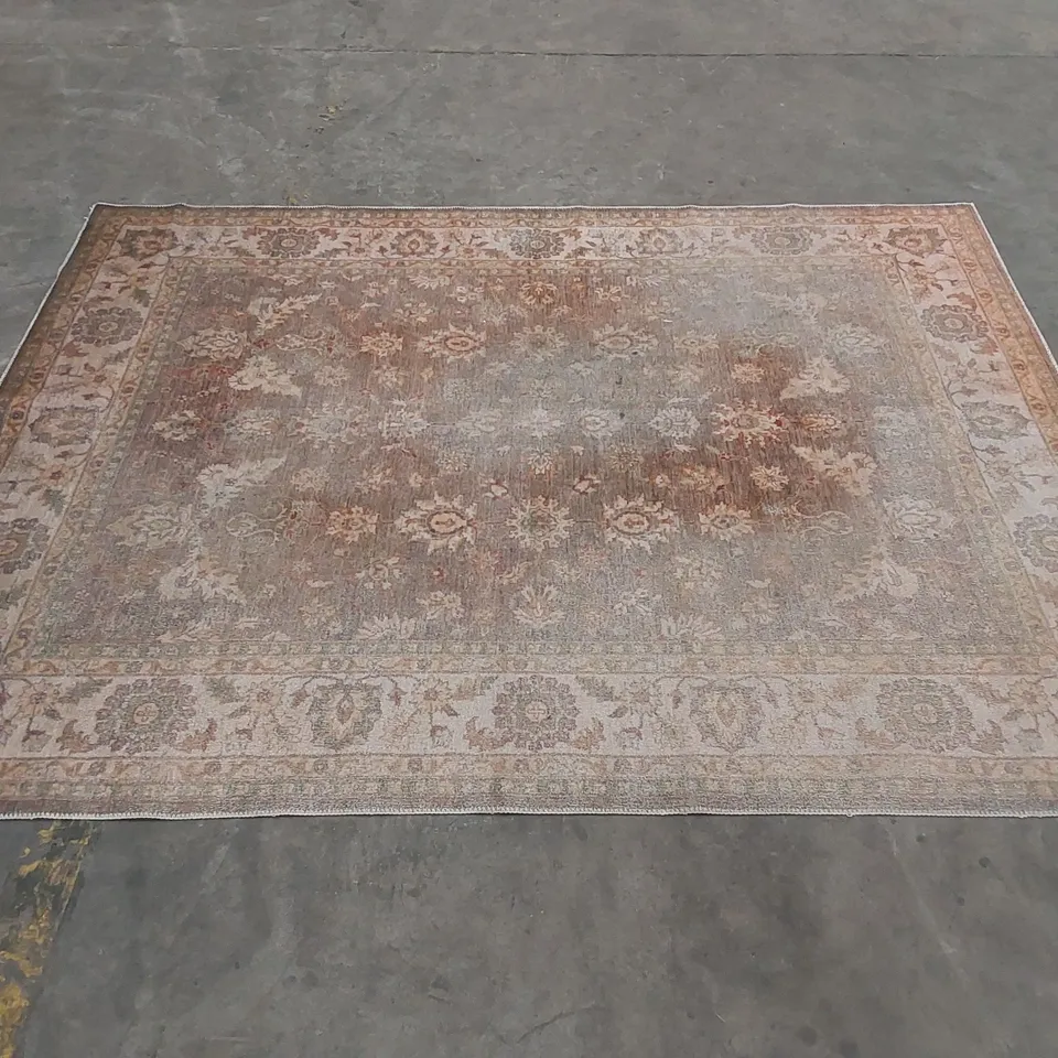 PERSIAN MACHINE WOVEN AREA RUG // SIZE: 200 X 250cm