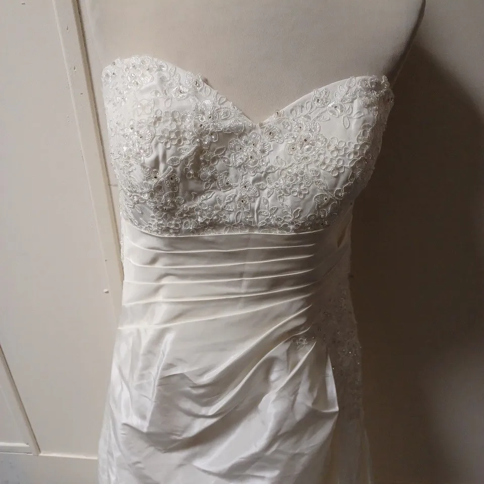 BERKETEX RUFFLED FLORAL PATTERN SEQUIN WEDDING DRESS SIZE 14