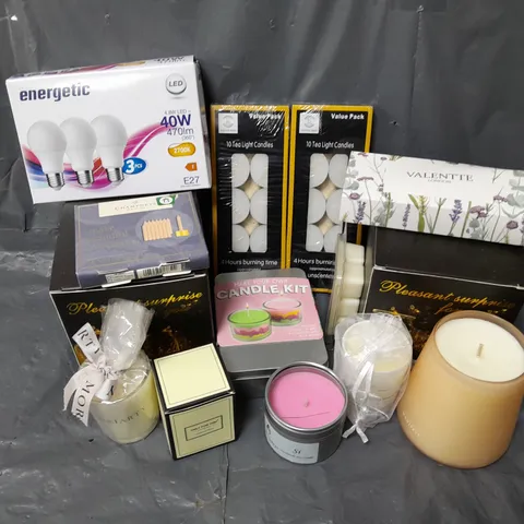 APPROXIMATELY 12 ASSORTED HOUSEHOLD ITEMS TO INCLUDE SCENTED CANDLES, TEALIGHTS, WAXMELTS, ETC