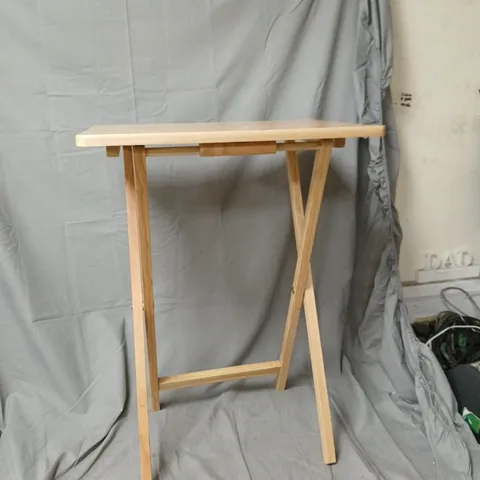 WOODEN FOLDING WORK TABLE WITH RECTANGULAR TOP