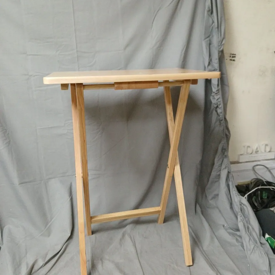 WOODEN FOLDING WORK TABLE WITH RECTANGULAR TOP