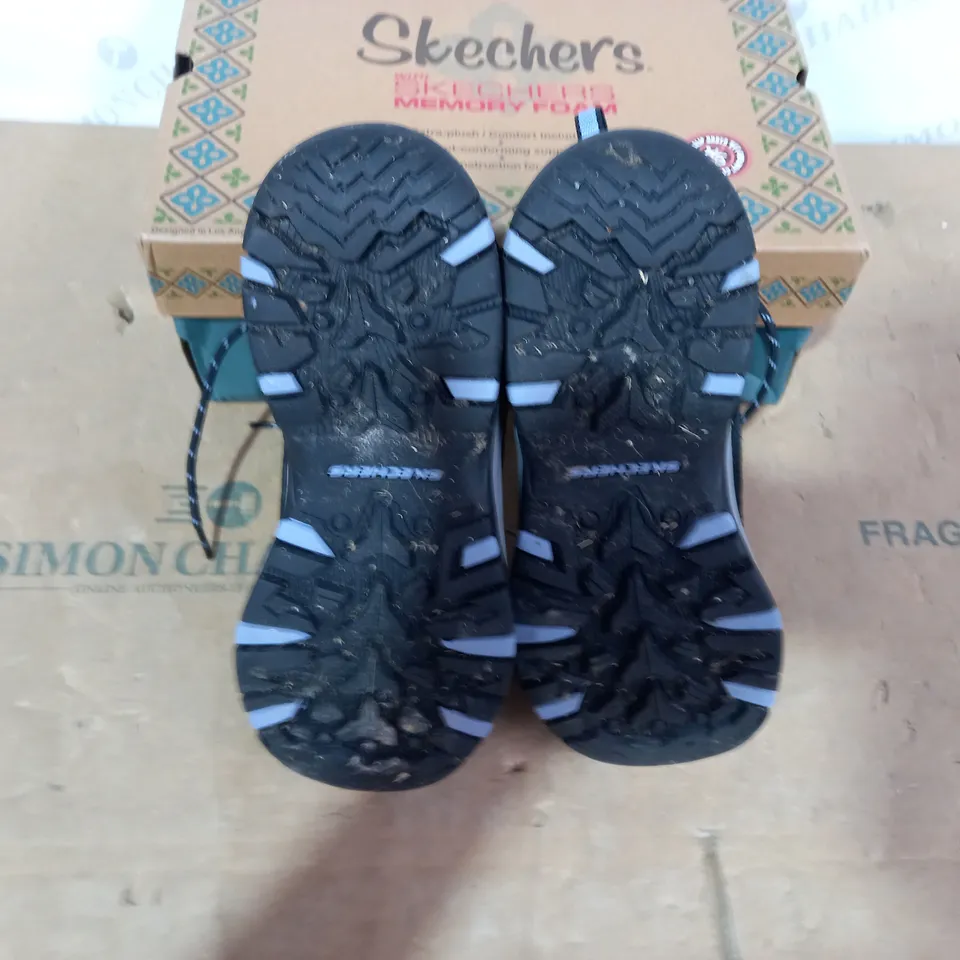 BOXED PAIR OF SKECHERS - SIZE 6