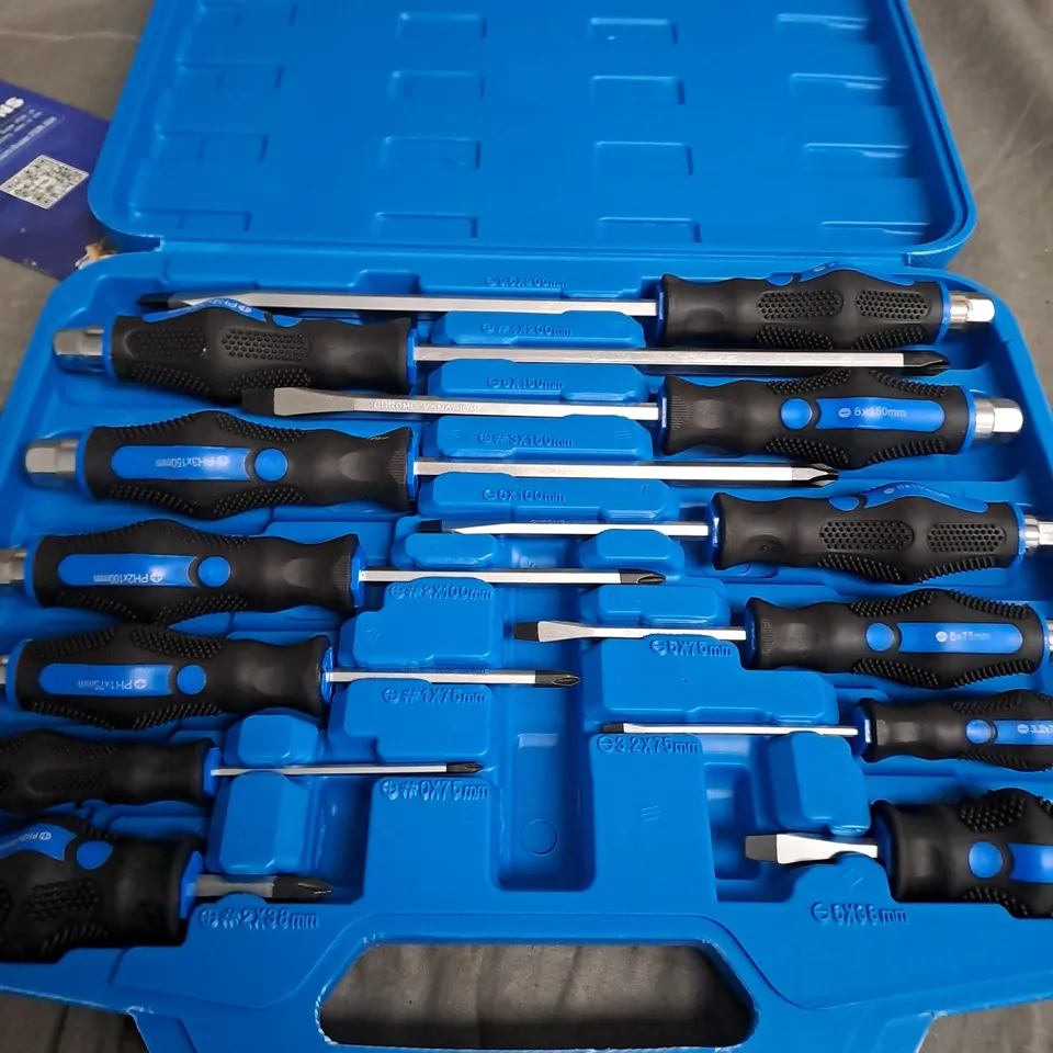 12 PC SCREW DRIVER SET 