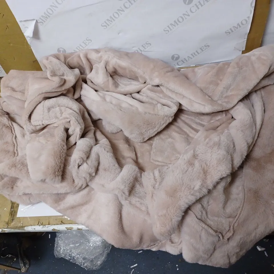 COZEE HOME FAUX FUR TRIMMED VELVETSOFT PONCHO - ROSE SMOKE