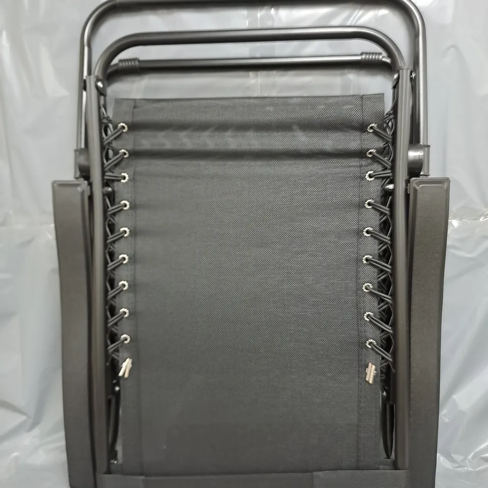 LUXURY RELAXER CHAIR BLACK RRP £44.99