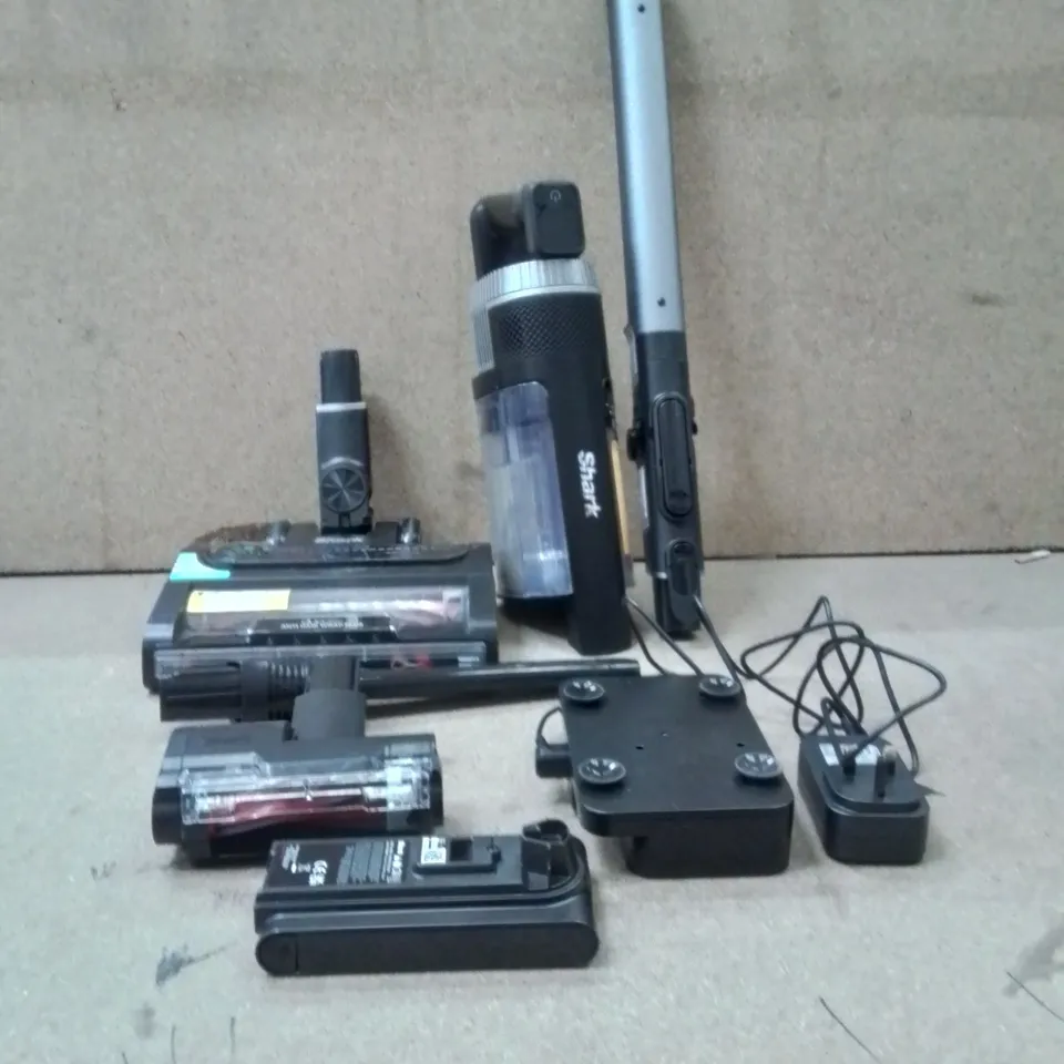 BOXED SHARK STRATOS VACUUM CLEANER 