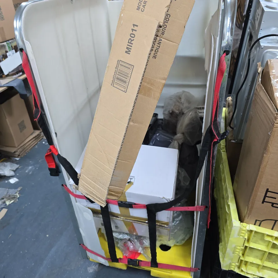 CAGE OF APPROXIMATELY 6 ASSORTED BROKEN ITEMS TO INCLUDE - MICROWAVE, MIRROR. TIN OF PAINT - COLLECTION ONLY