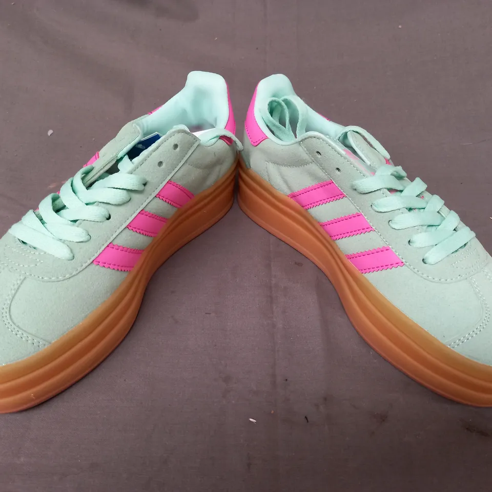 BOXED PAIR OF ADIDAS GAZELLE BOLD SHOES IN GREEN/PINK UK SIZE 5