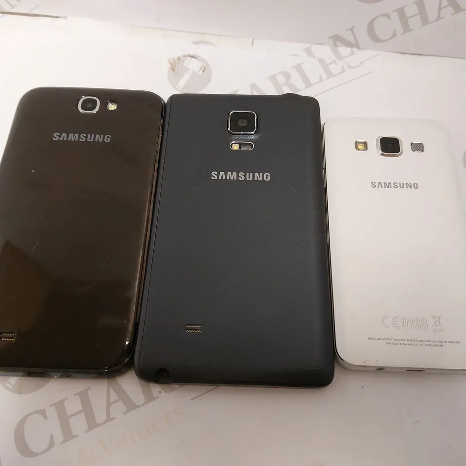 LOT OF 3 SAMSUNG SMARTPHONES INCLUDING SM-A300FU
