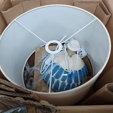 TABLE LAMP BLUE AND WHITE