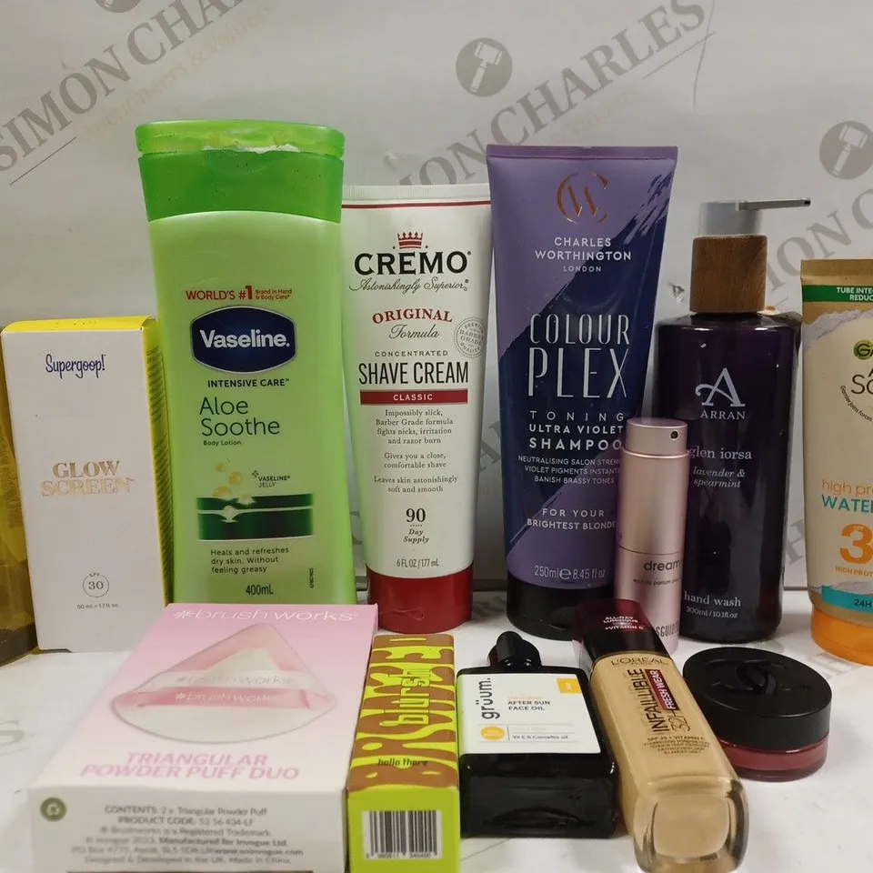 BOX OF APPROX 10 ASSORTED BEAUTY PRODUCTS TO INCLUDE CHARLES WORTHINGTON COLOURPLEX TONING SHAMPOO, GRUUM AFTER SUN FACE OIL, CHANEL LIP/CHEEK BALM #LIVELY ROSEWOOD, ETC 