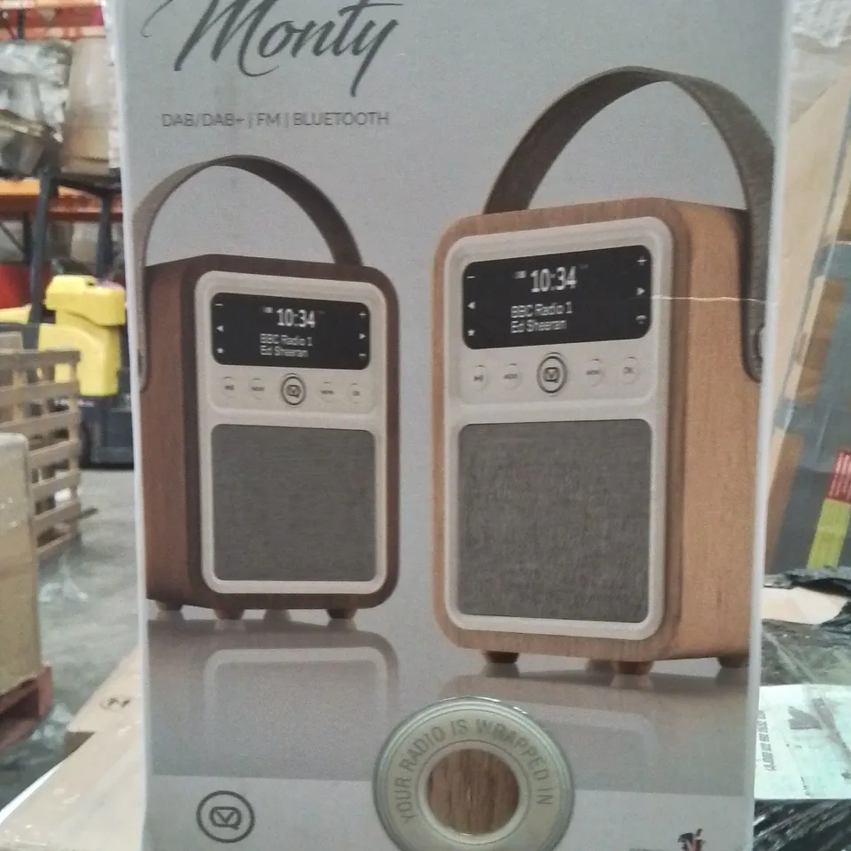 BOXED MONTY RADIO BLUETOOTH