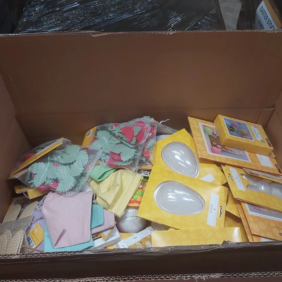 PALLET CONTAINING A VERY LARGE QUANTITY OF ASSORTED EASTER PRODUCTS