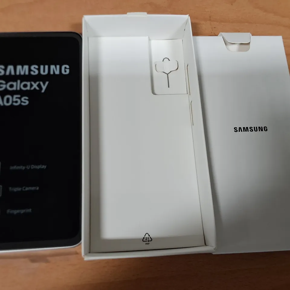 BOXED SAMSUNG GALAXY A05S 4GB/64GB IN SILVER - SM-A057F
