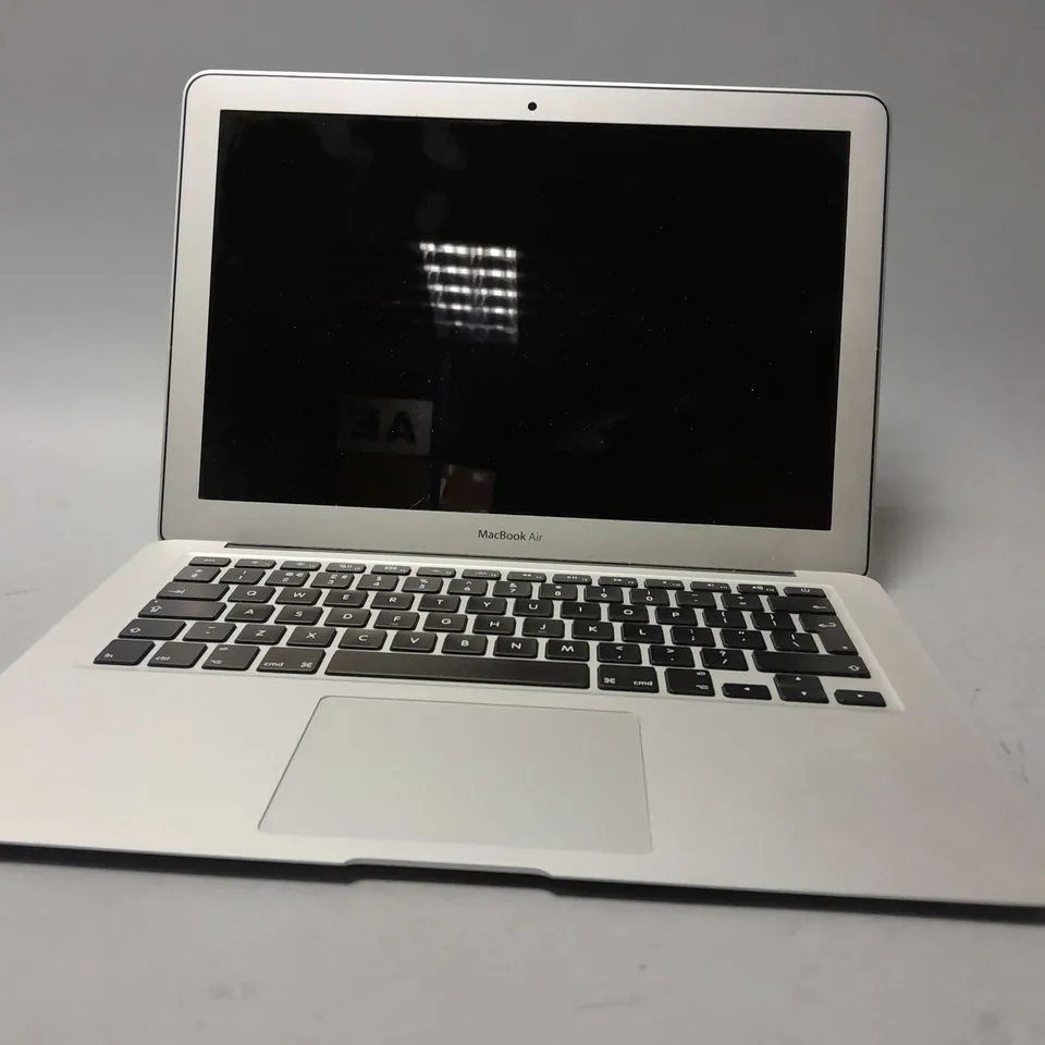 APPLE MACBOOK AIR A1466