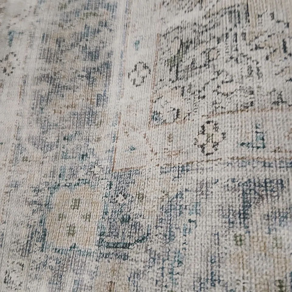 LARGE TRADITIONAL EFFECT RUG