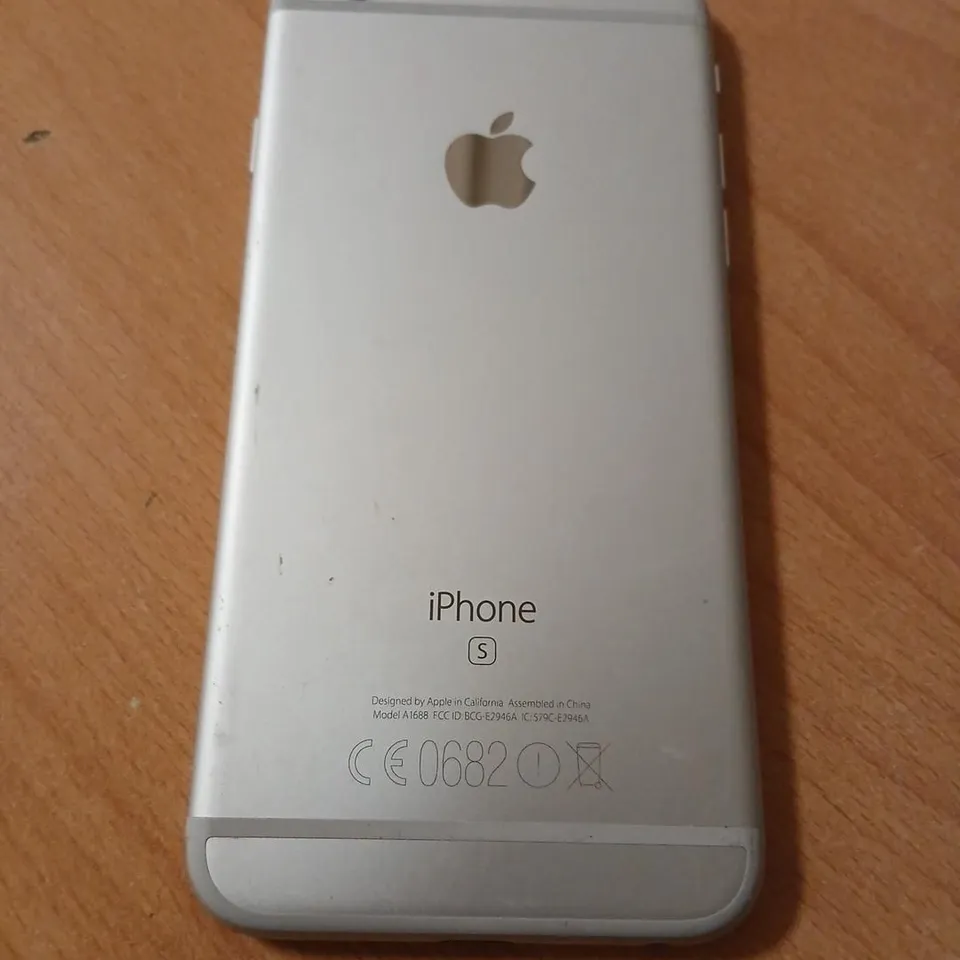 APPLE IPHONE 6S – SILVER – CRACKED FRONT SCREEN (AS-IS)