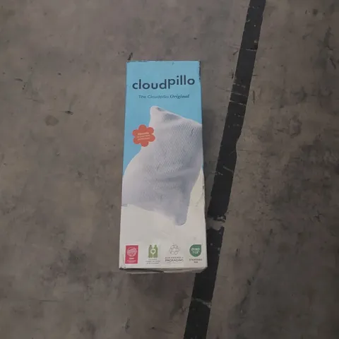 BOXED CLOUD PILLOW