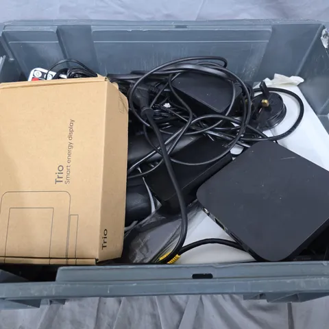 APPROXIMATELY 20 ASSORTED HOUSEHOLD ITEMS TO INCLUDE SKY BOXES, TRI SMART ENERGY DISPLAY SCREEN AND REMOTE CONTROLS