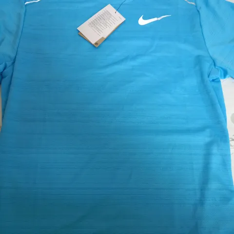 NIKE RUNNING DRI FIT BRIGHT BLUE T-SHIRT - SMALL
