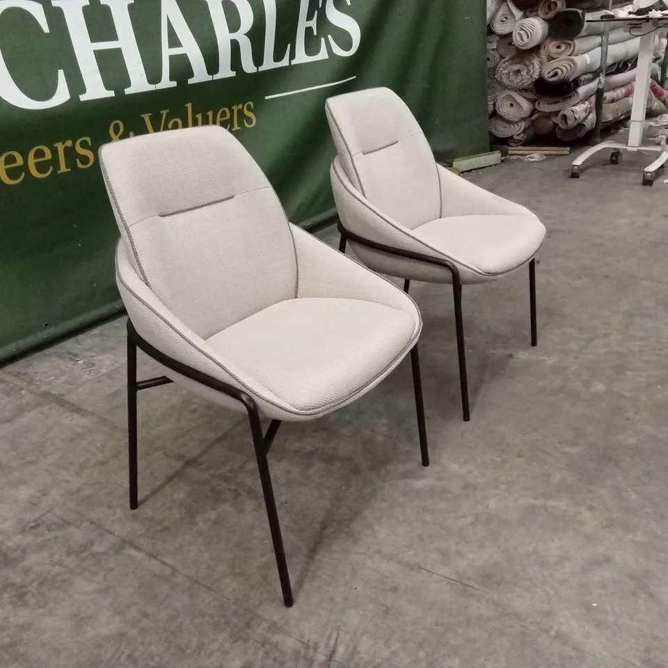 SET OF 2 QUALITY DESIGNER FABRIC DINING CHAIRS WITH METAL FRAME
