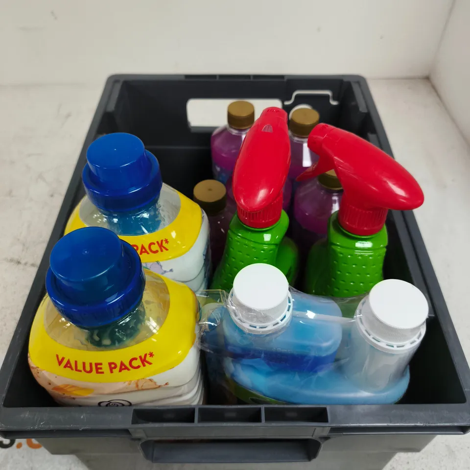 APPROXIMATELY 10 ASSORTED HOUSEHOLD PRODUCTS TO INCLUDE BUG KILLER, FABRIC CONDITIONER, CLEANER ETC