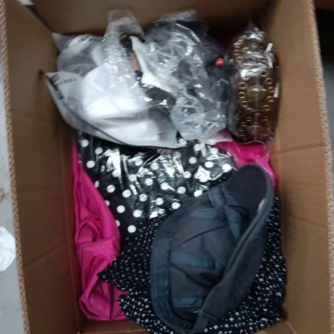BOX OF APPROXIMATELY 12 ASSORTED CLOTHING ITEMS TO INCLUDE: MONKI JEANS