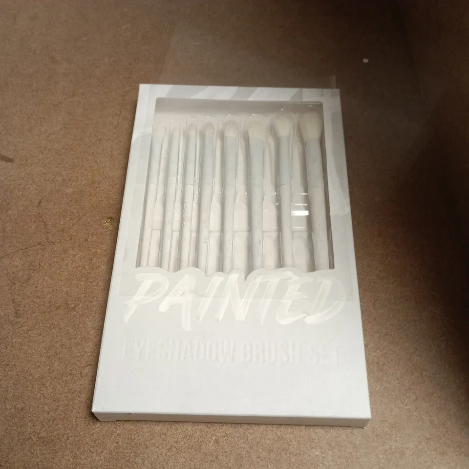 EYESHADOW BRUSH SET – WHITE BOXED MAKEUP BRUSHES