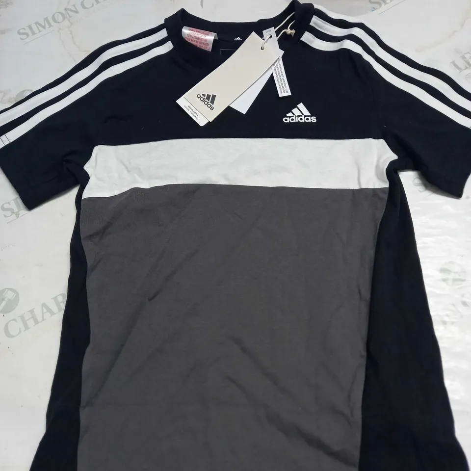 ADIDAS LOGO CASUAL T-SHIRT SIZE 7-8 YRS