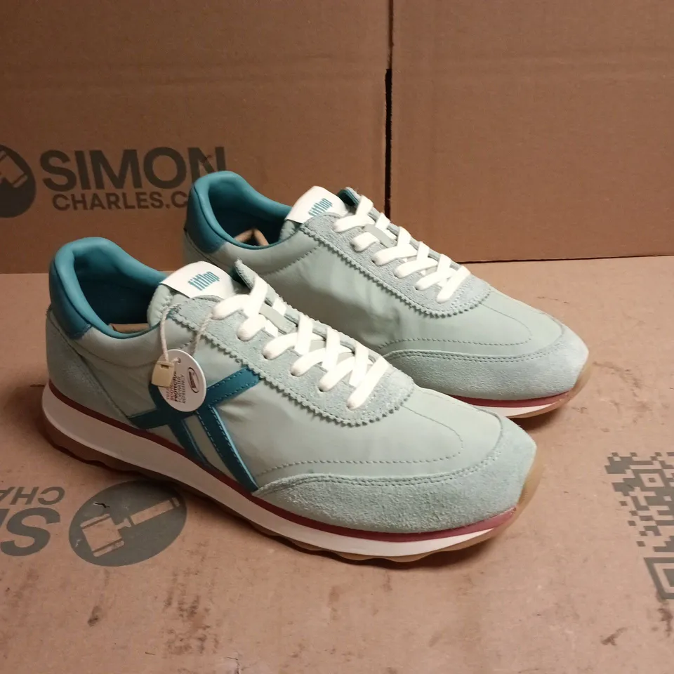 FITFLOP WOMEN’S TRAINERS – LIGHT BLUE/TEAL SIZE 9