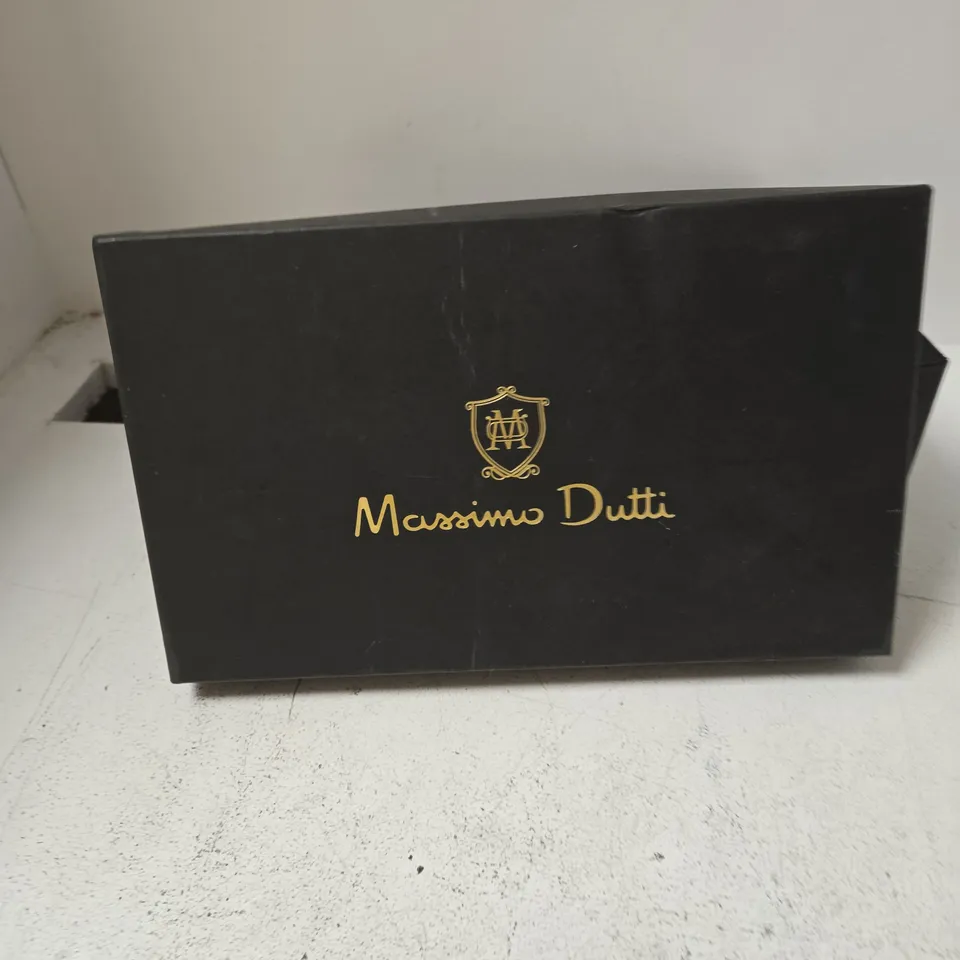 MASSIMO DUTTI WOMEN'S GOLD METALLIC SANDALS – UK 4