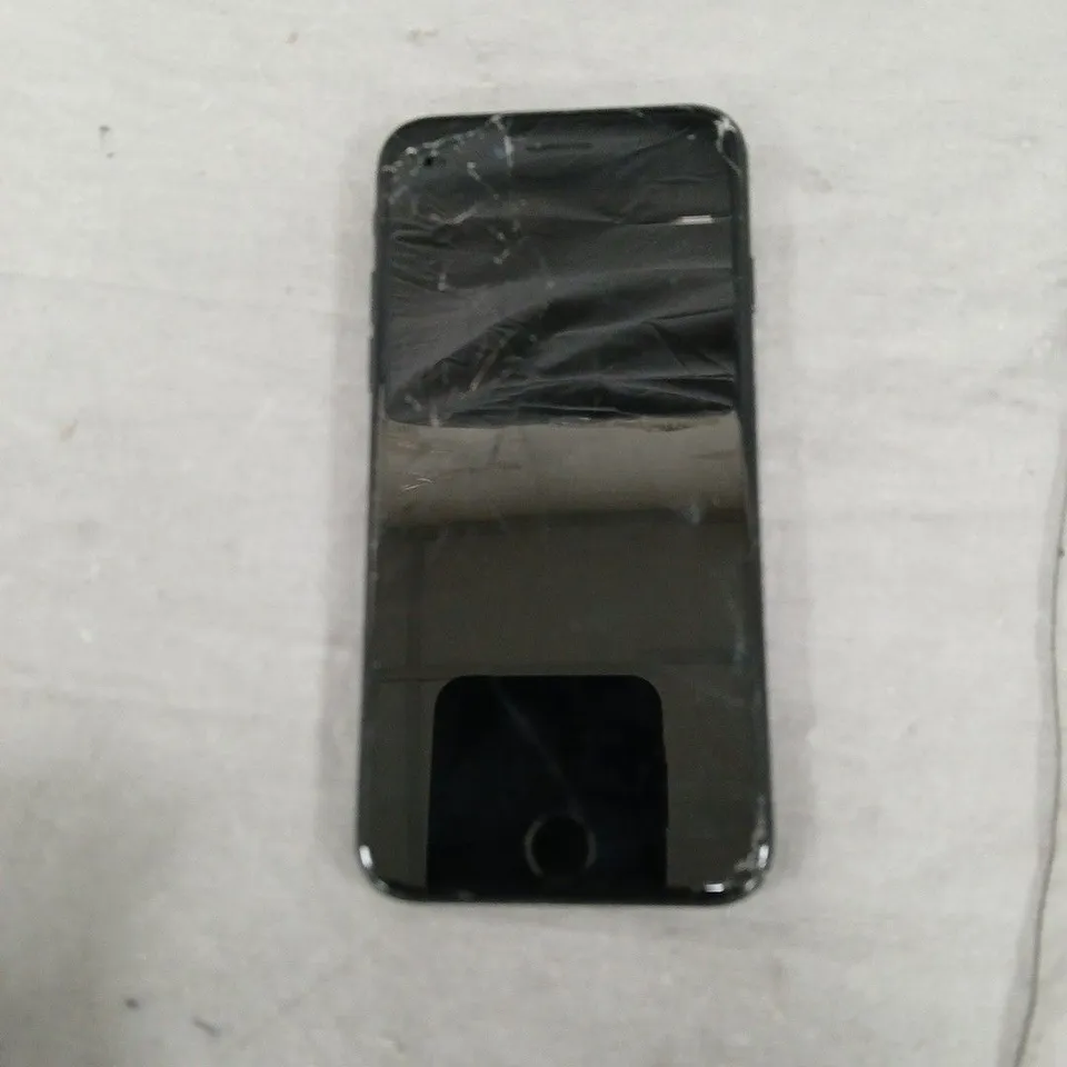 APPLE IPHONE 7 VODAFONE BLACK 32GB – UNLOCKED. PHONE DOES NOT POWER ON