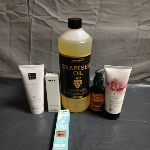 APPROXIMATELY 20 ASSORTED HEALTH AND BEAUTY PRODUCTS TO INCLUDE NYX INKY STIX - RITUALS BODY CREAM AND REFY GLOSS HIGHLIGHTER