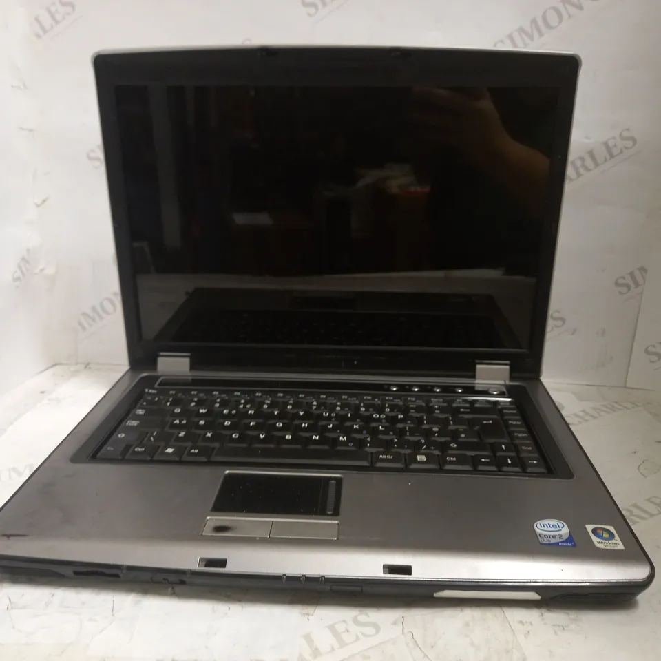 RM EL81 15" LAPTOP