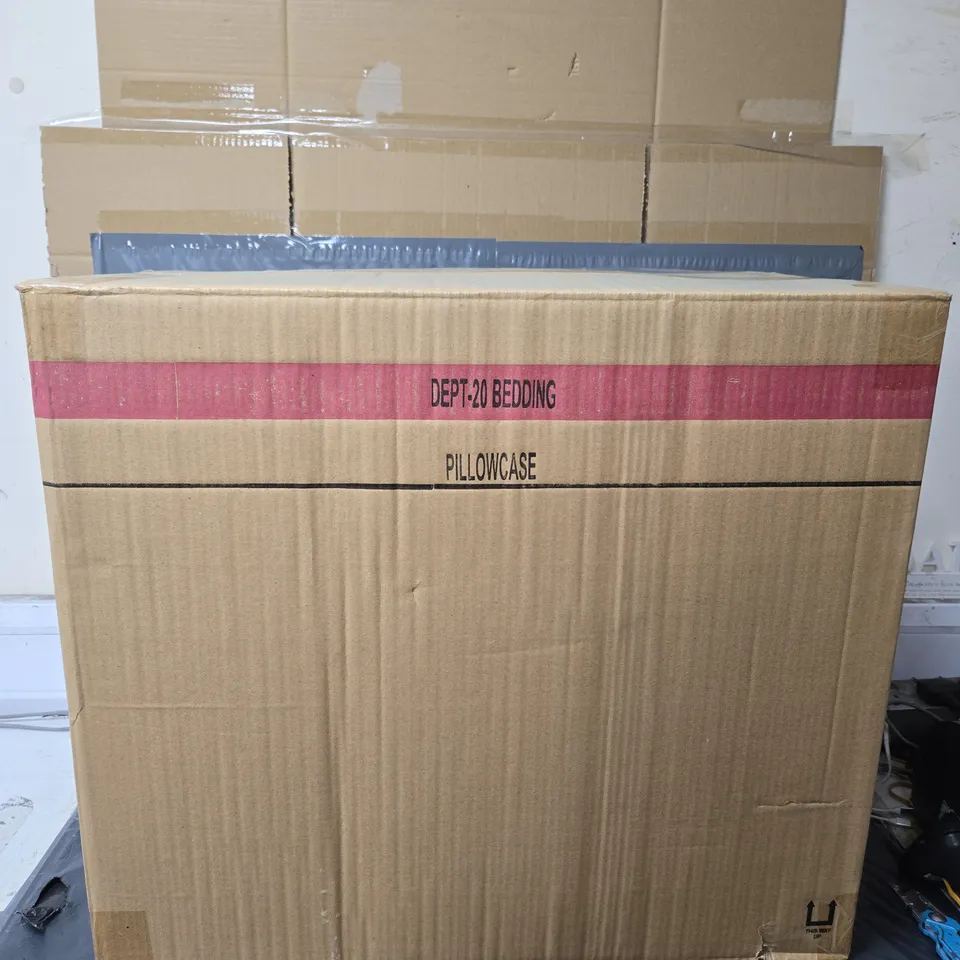 BOX OF 2 X CUDDLE PILLOW CASES  