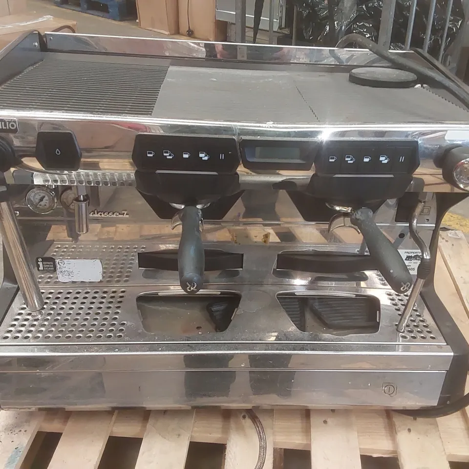 RANCILIO CLASSE 7 COMMERCIAL 2 GROUP COFFEE MACHINE