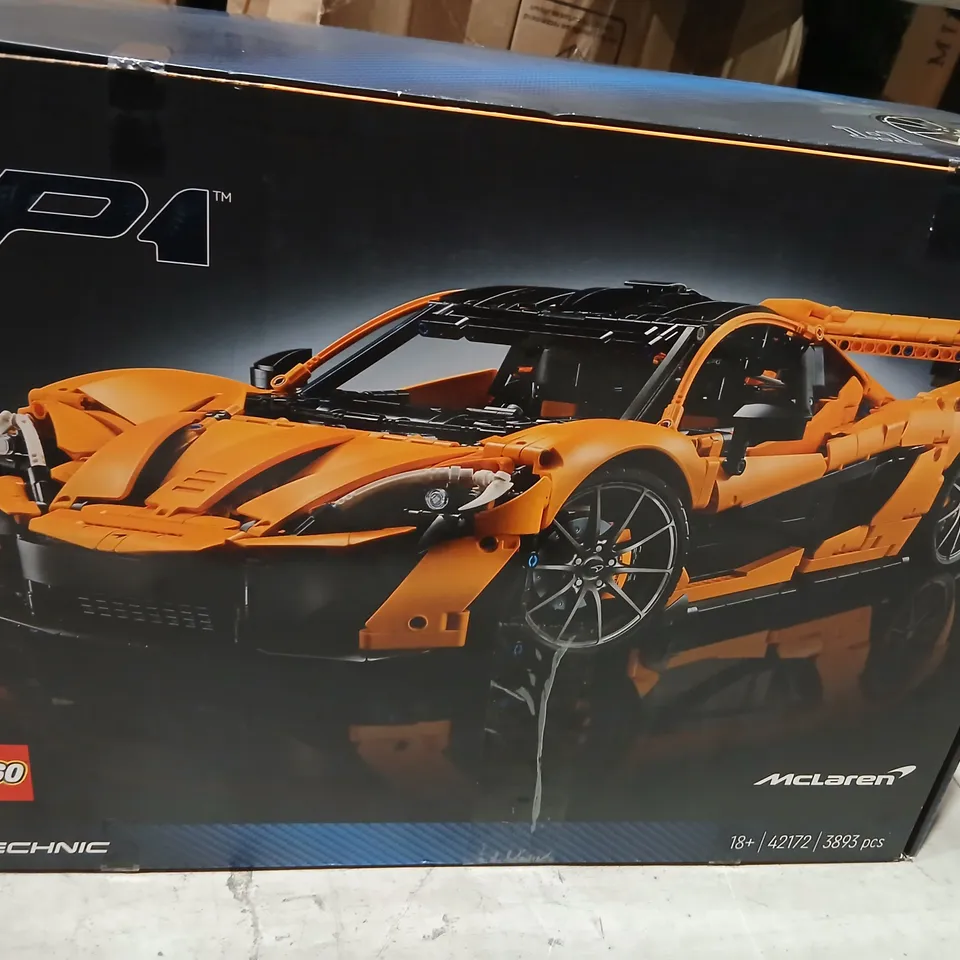 LEGO TECHNIC MCLAREN FORMULA 1 RACE CAR – SET 42172 (3,893 PIECES)