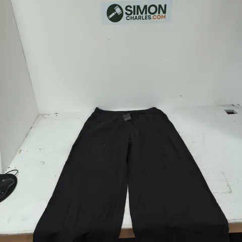 JD WILLIAMS BLACK PULL-ON TROUSERS - UK 12