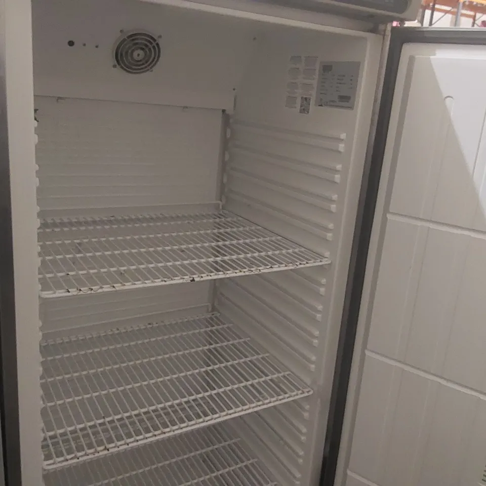 POLAR CD084 C-SERIES STAINLESS STEEL UPRIGHT FRIDGE