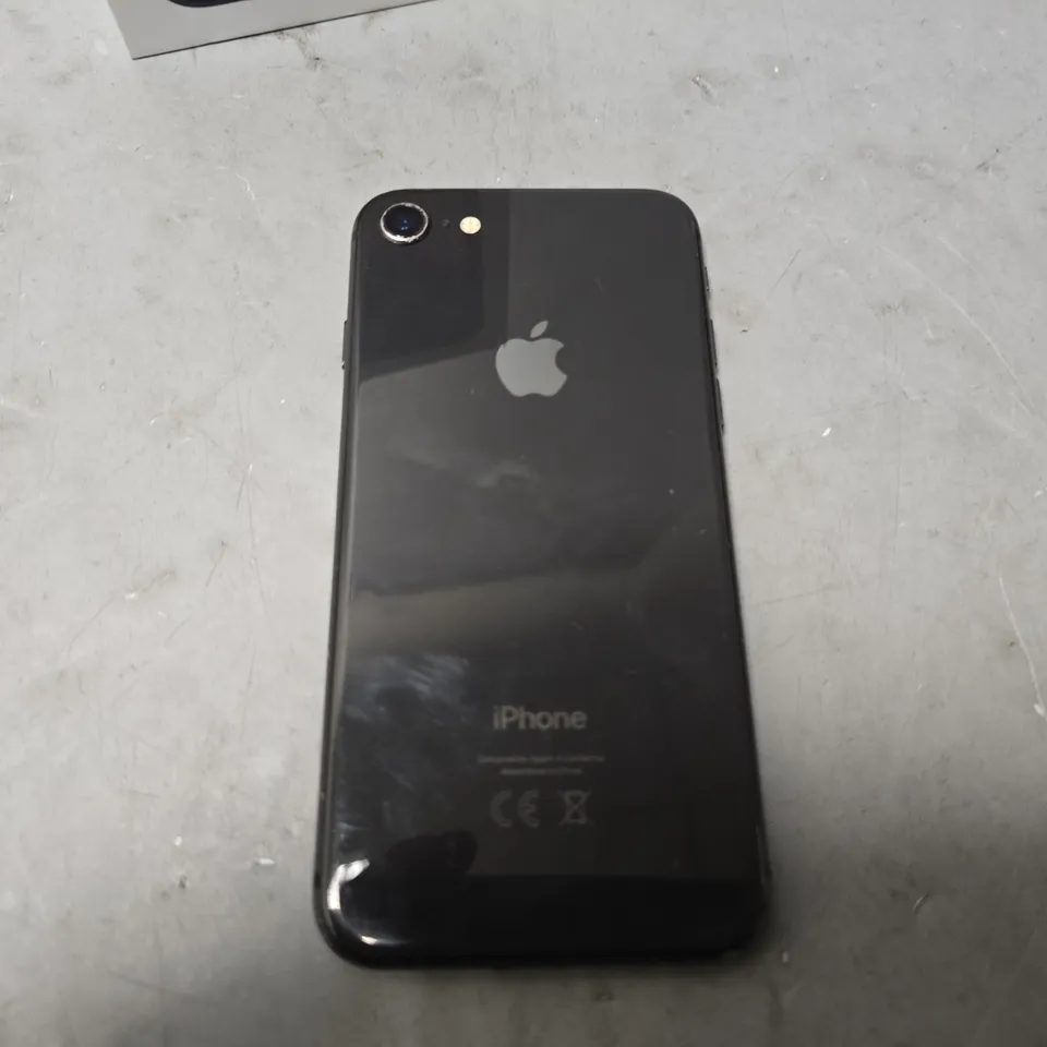 APPLE IPHONE 8, (MODEL A1905)