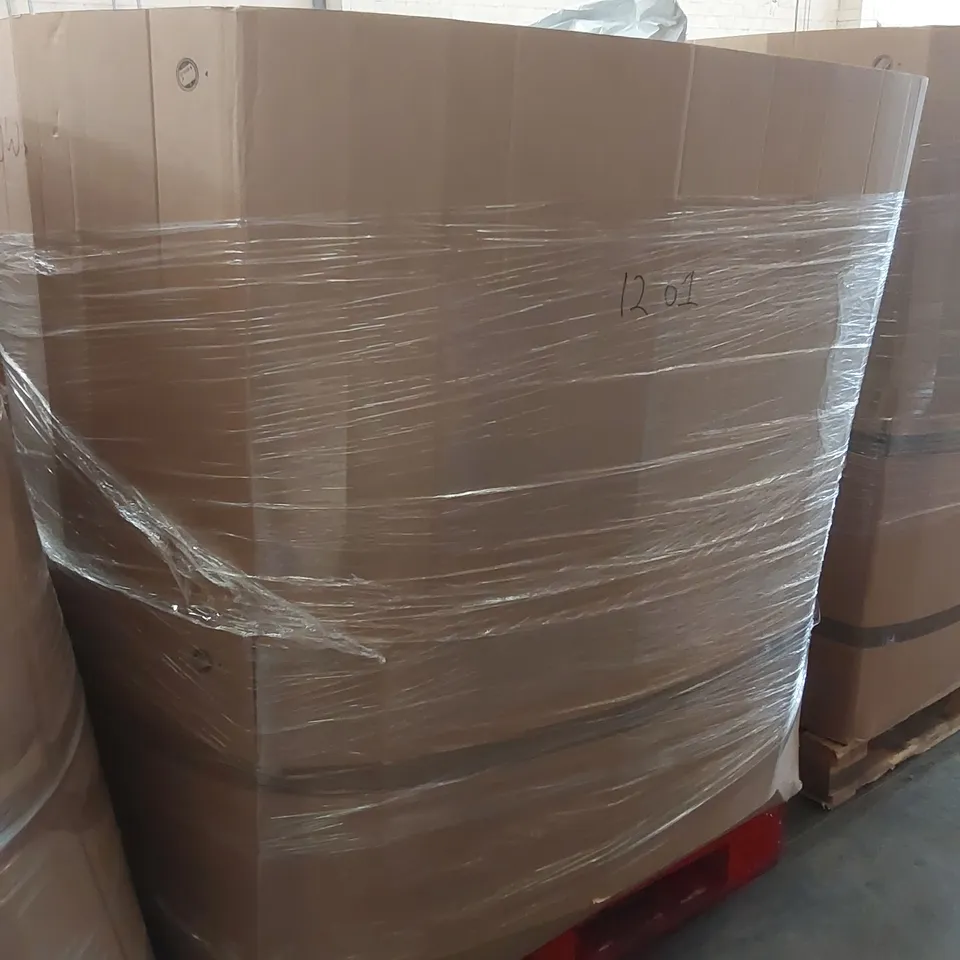 PALLET TO CONTAIN A LARGE ASSORTMENT OF PILLOWS AND CUSHIONS // BRANDS MAY VARY