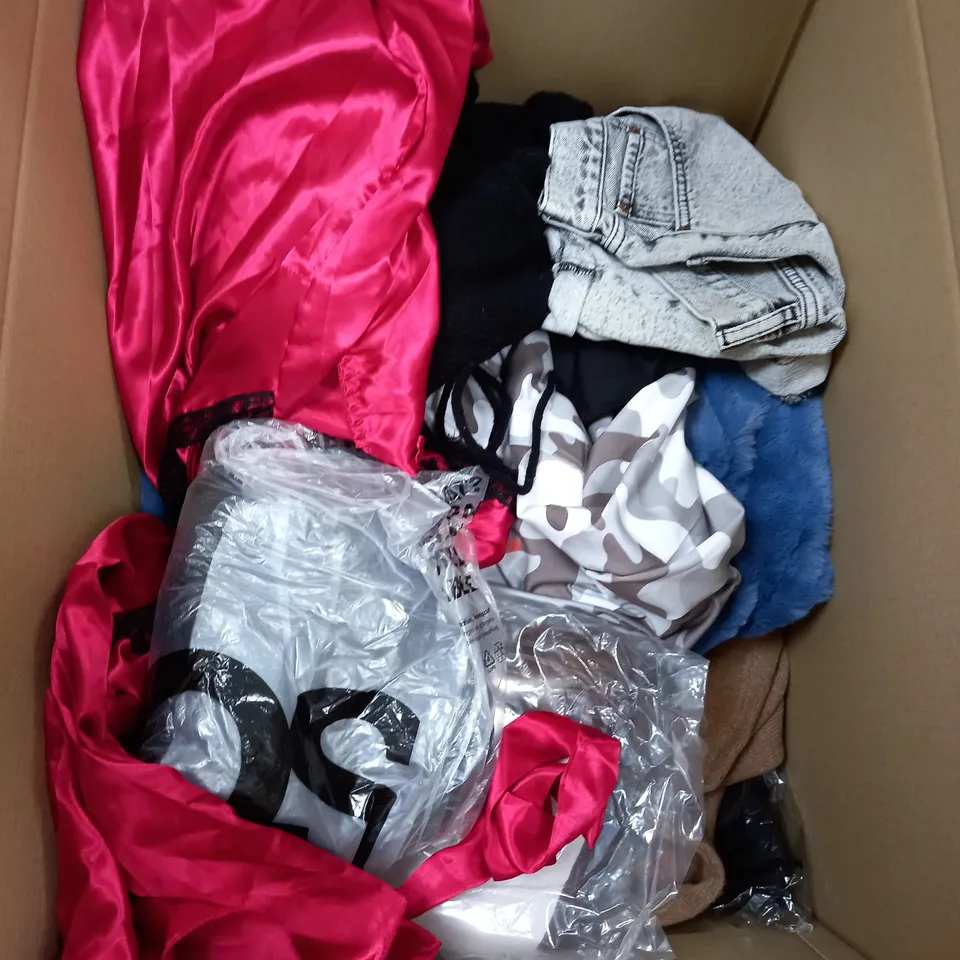 LARGE BOX OF ASSORTED CLOTHING ITEMS IN VARIOUS COLOURS AND SIZES INCLUDING TROUSERS , TOPS AND JUMPERS 