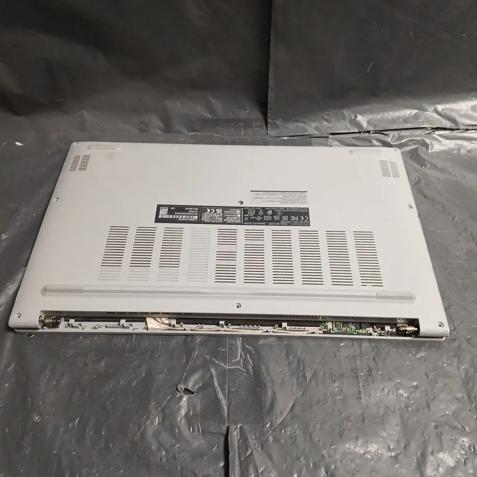 ASUS VIVOBOOK 15 LAPTOP – MODEL X1505V, INTEL CORE I5 – DAMAGED/NEEDS REPAIR