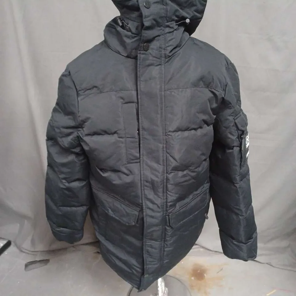 CROSSHATCH PADDED COAT IN BLACK SIZE M