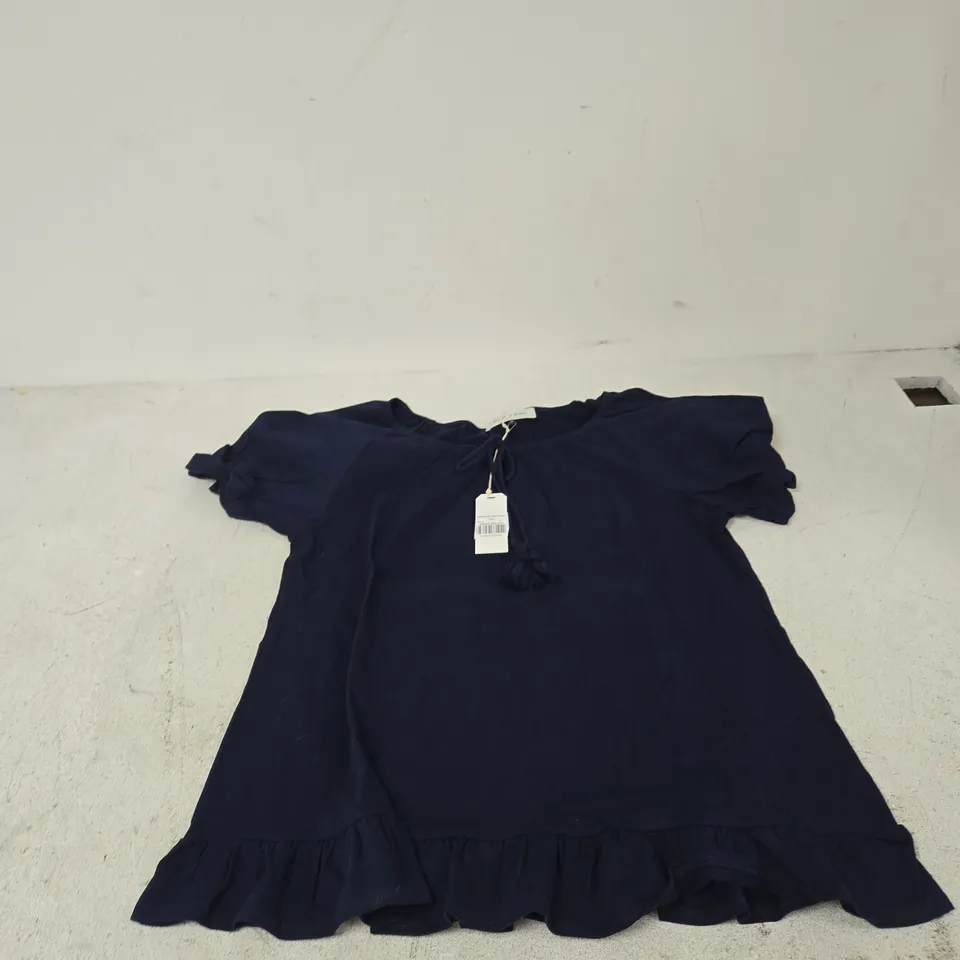 BOX OF APPROXIMATELY 20 ASSORTED ITEMS TO INCLUDE: MAISON DE NIMES FRILL TOP