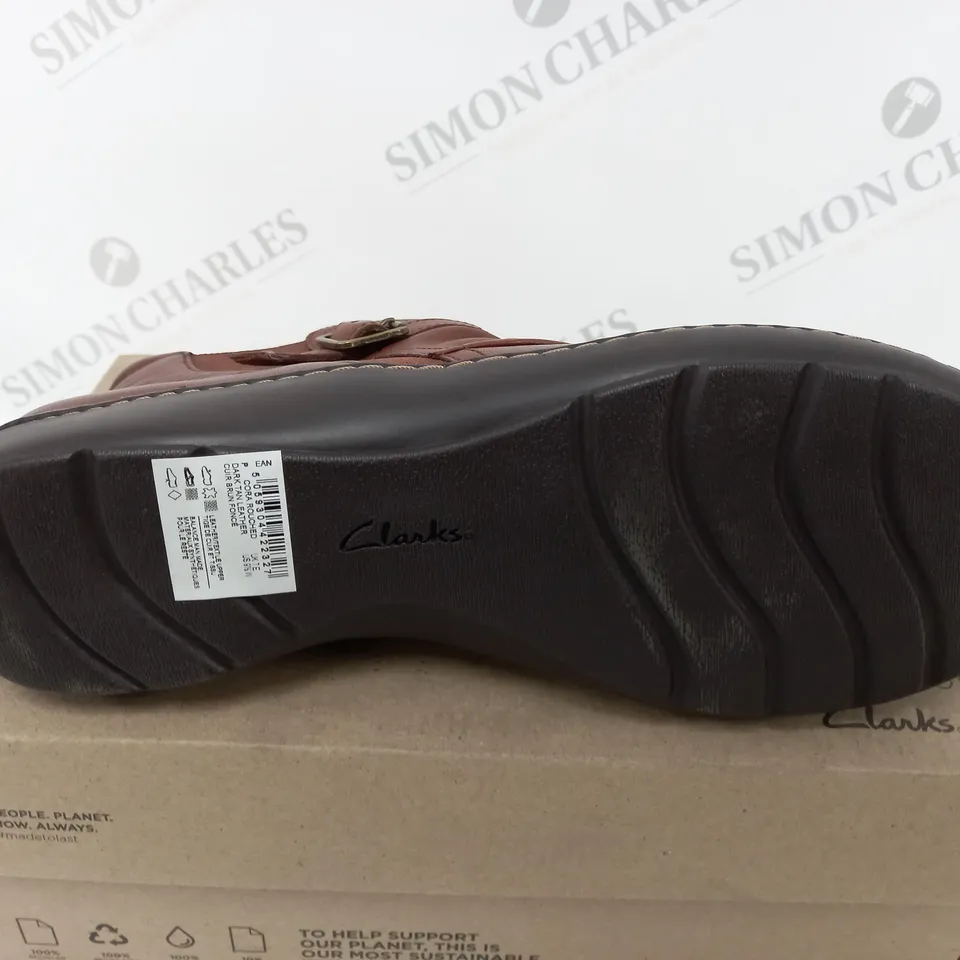 BOXED CLARKS CORA ROUCHED IN DARK TAN LEA IN UK 7