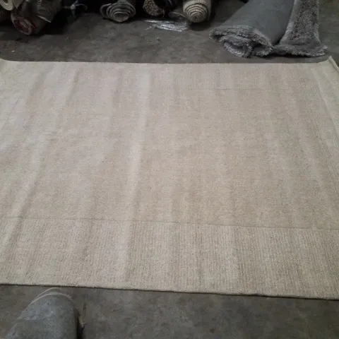 QUALITY DESIGNER AREA RUG - APPROXIMATELY 200×280CM