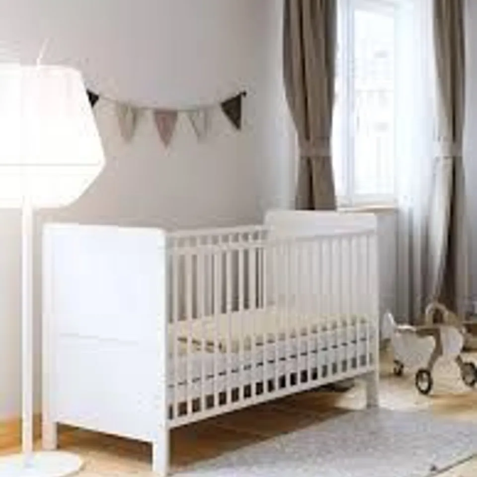 BOXED LITTLE ACORNS MILANO CLASSIC MK2 COT-BED - WHITE/OAK (1 BOX)